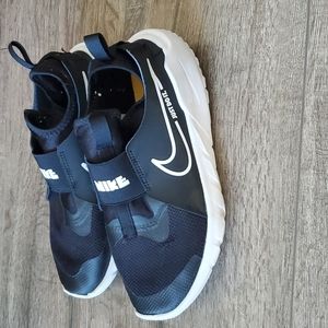 Nike slip on youth shoes